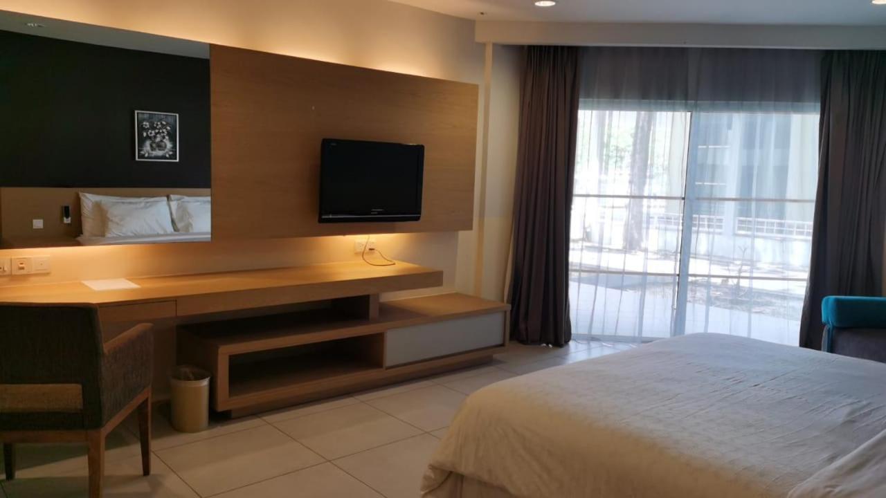 Century Langkasuka Resort Langkawi Pantai Cenang  Εξωτερικό φωτογραφία