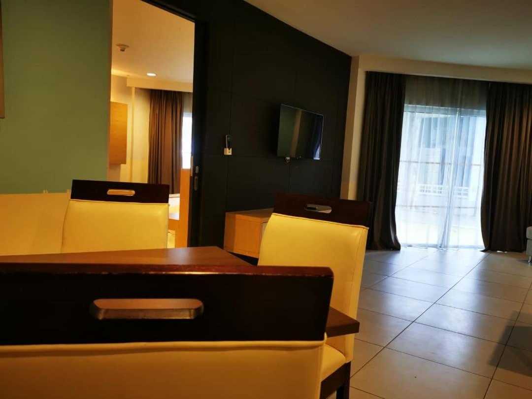 Century Langkasuka Resort Langkawi Pantai Cenang  Εξωτερικό φωτογραφία